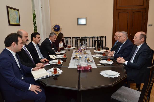 Dövlət İdarəçilik Akademiyasında Türkiyə Respublikasının Xaricdə yaşayan Türklər və Əqrəba İcmaları Departamentinin rəhbəri Abdullah Erenlə görüş keçirilib