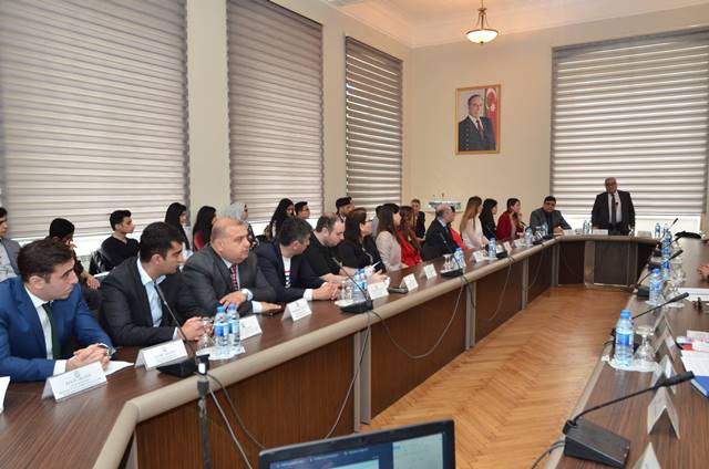 “Dövlət idarəçiliyində müasir informasiya texnologiyalarının yeni perspektivləri” mövzusunda elmi-praktik konfrans keçirilib